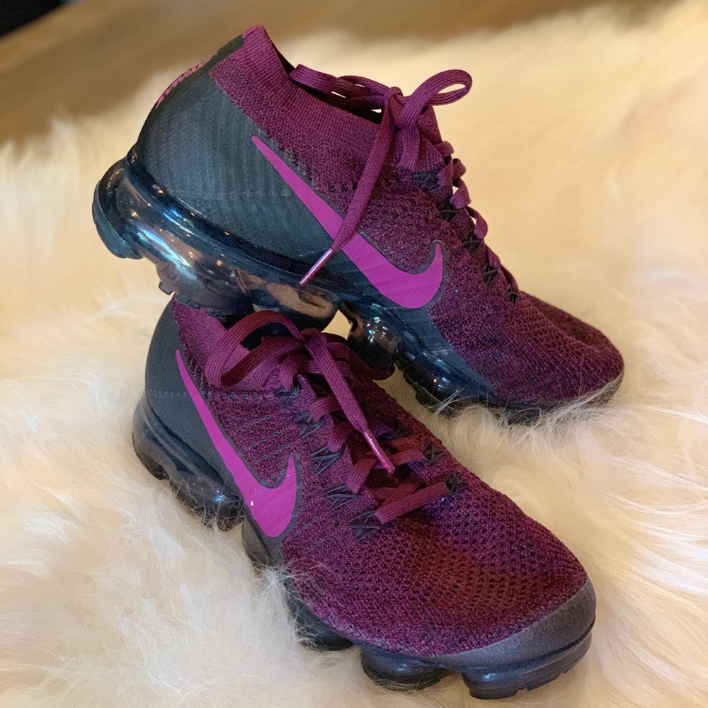 Women’s Nike Air Vapormax  “Berry Purple” size 9
